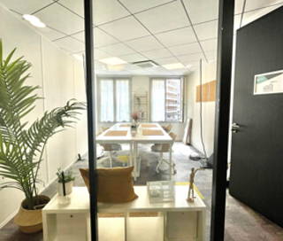 Bureau privé 15 m² 4 postes Coworking Rue du Commandant Fuzier Lyon 69003 - photo 8
